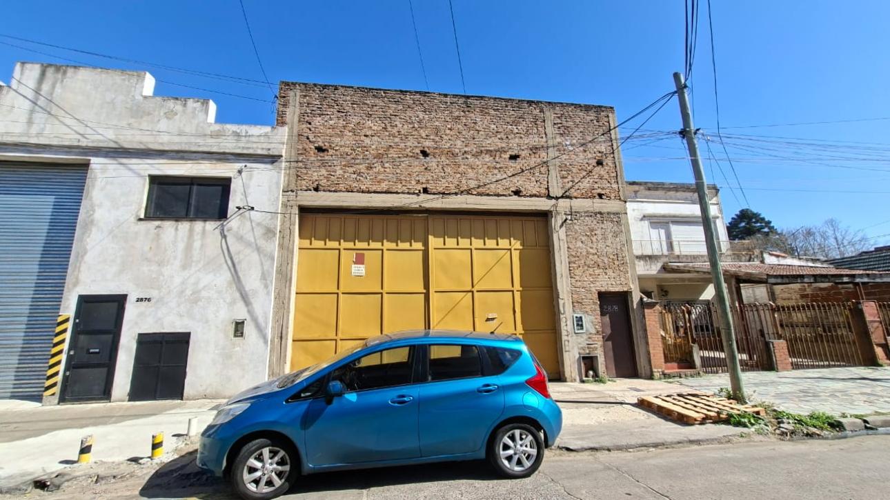 GALPON CON ENTRADA DE VEHICULOS