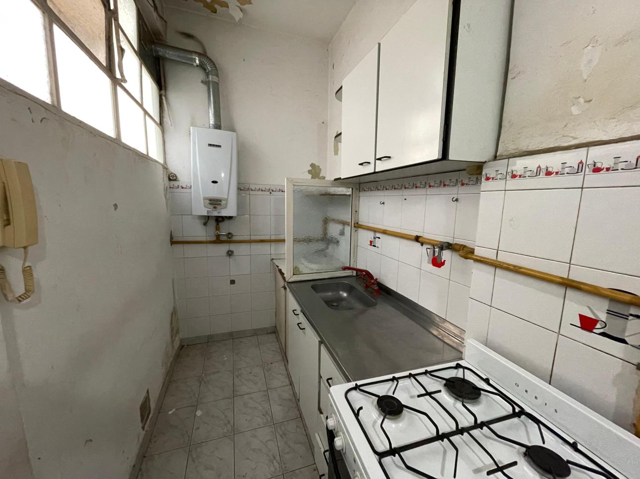 Departamento 2 Ambientes con Baño Completo y Cocina Separada