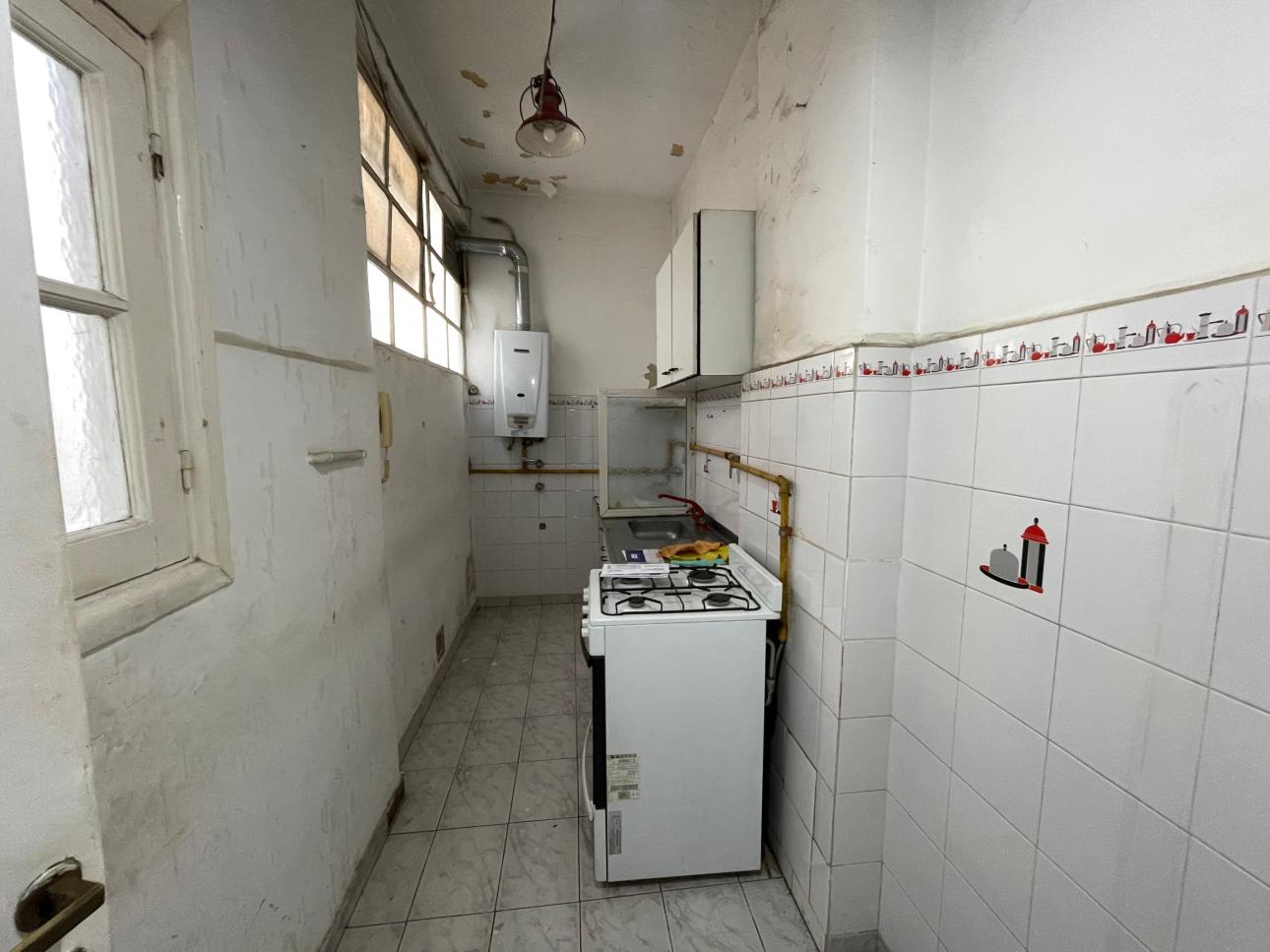Departamento 2 Ambientes con Baño Completo y Cocina Separada