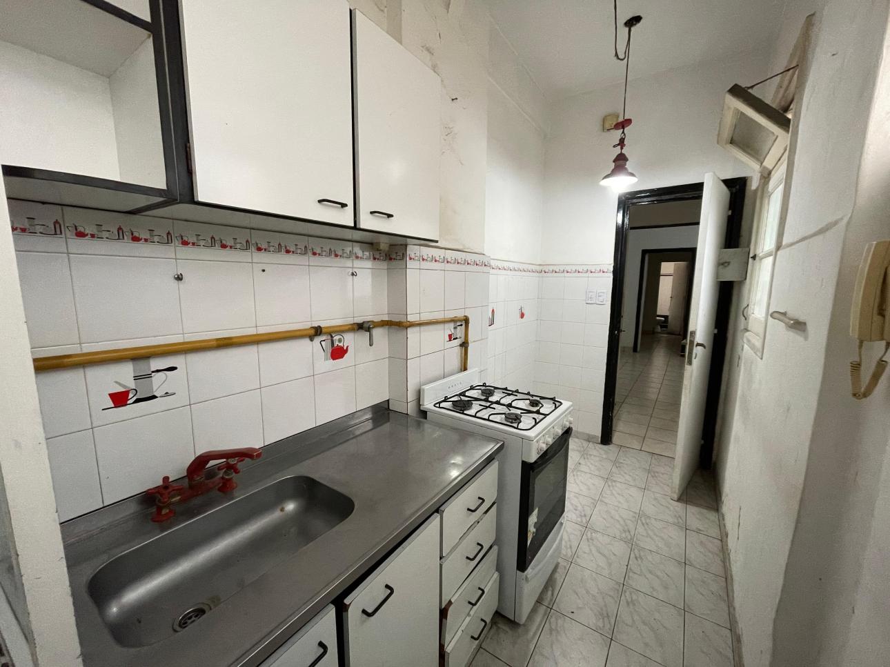 Departamento 2 Ambientes con Baño Completo y Cocina Separada