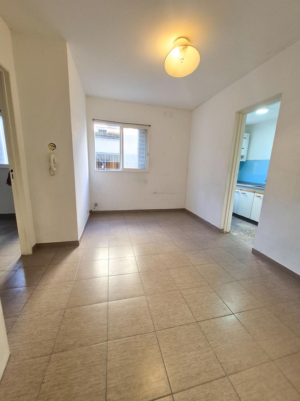DEPARTAMENTO 2 AMBIENTES EN ALMAGRO, CERCANO A CORRIENTES