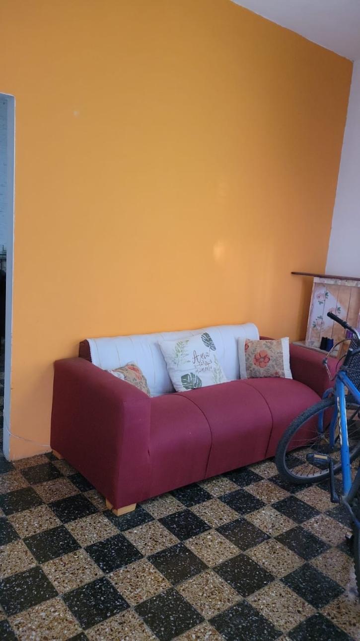 CASA DE 3  AMBIENTES ITUZAINGO SUR APTA CREDITOO