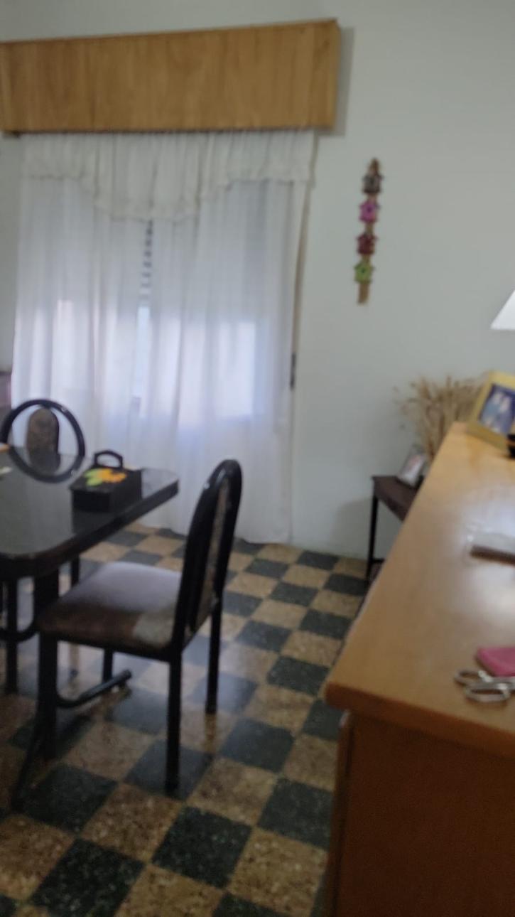 CASA DE 3  AMBIENTES ITUZAINGO SUR APTA CREDITOO