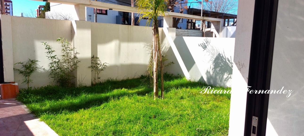 EXCLUSIVO DEPARTAMENTO EN PLANTA BAJA CON GARAGE A ESTRENAR