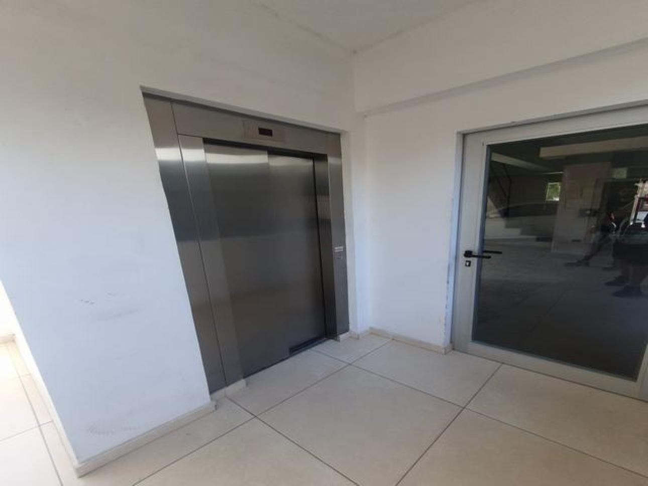 DEPARTAMENTO 2 AMB C/COCHERA MARTIN CORONADO