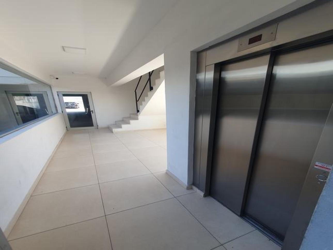 DEPARTAMENTO 2 AMB C/COCHERA MARTIN CORONADO