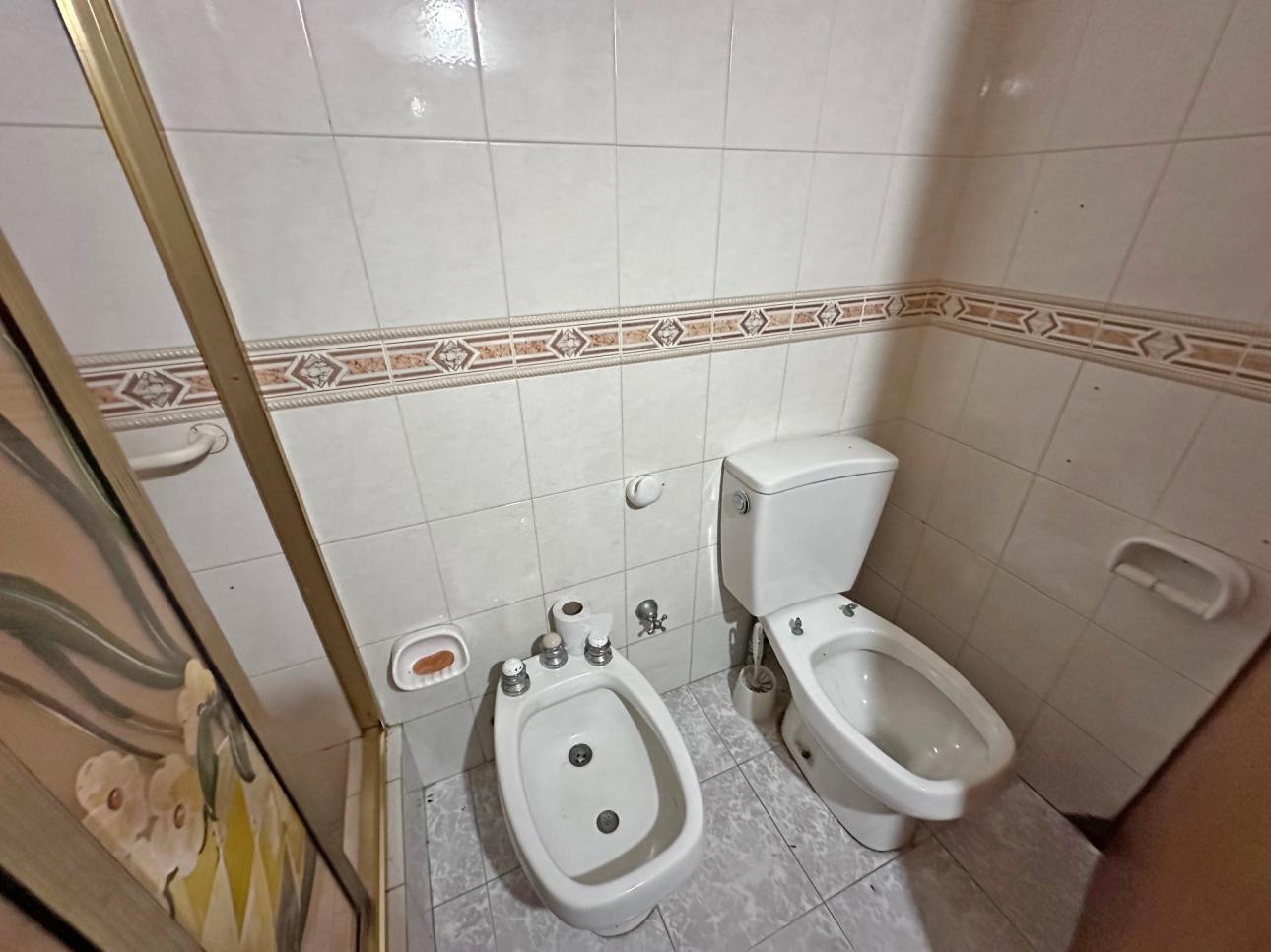 CASA LOTE PROPIO EN 2 PLANTAS MULTIFAMILIAR