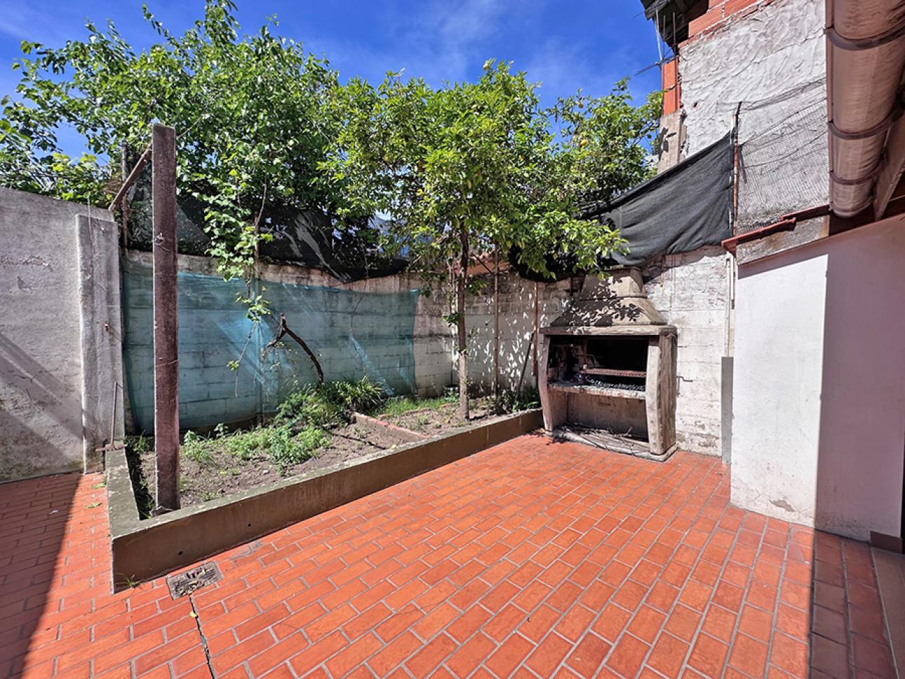 CASA LOTE PROPIO EN 2 PLANTAS MULTIFAMILIAR