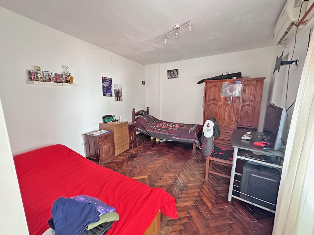 CASA 5 AMBIENTES EN SAN ANDRES LOTE PROPIO