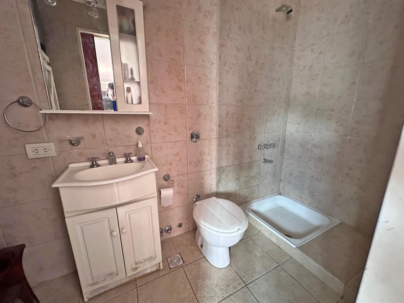 CASA 5 AMBIENTES EN SAN ANDRES LOTE PROPIO