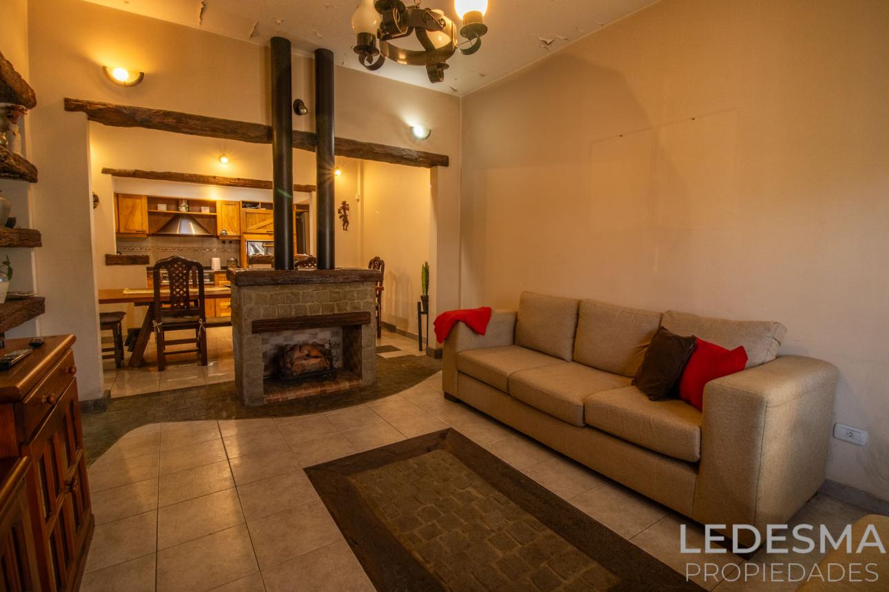 CASA 4 AMBIENTES CON GARAGE