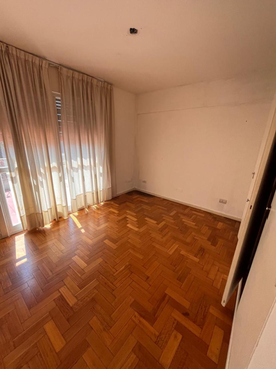 Duplex en Venta - 4 amb con patio y garage - V. Ballester