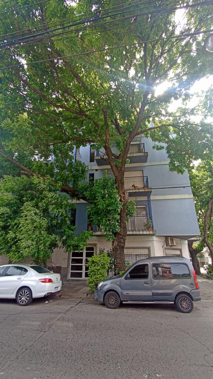 DEPARTAMENTO 3 AMBIENTES C/ 2 BALCONES (bajas expensas)