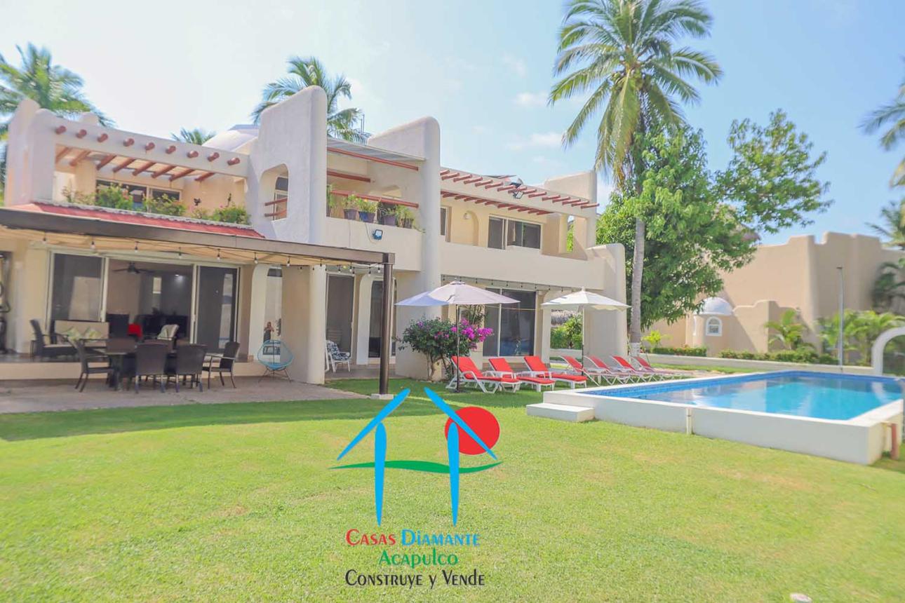 Casa de 5 recámaras, alberca privada y terraza con jacuzzi