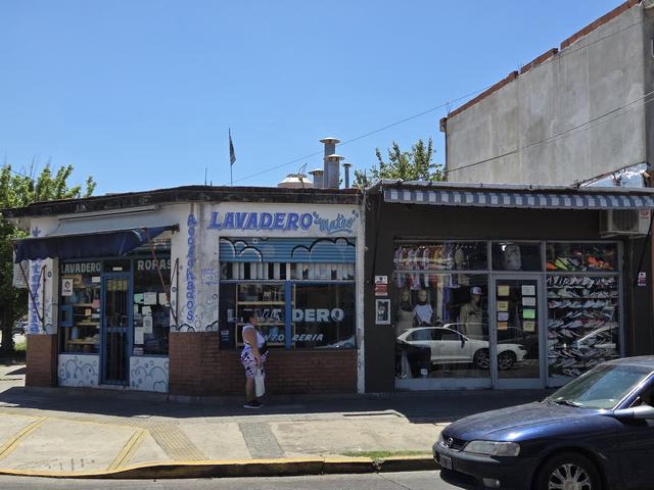 EXCELENTE LOCAL 136M2 EN ESQUINA   PERON Y FLORIDA  PODESTA