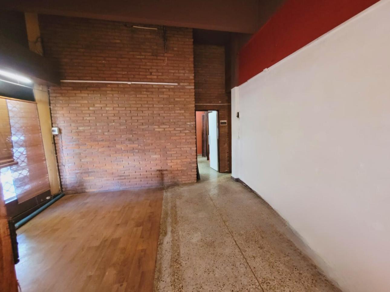 Local Comercial en Esquina - cerca Estación Villa Ballester