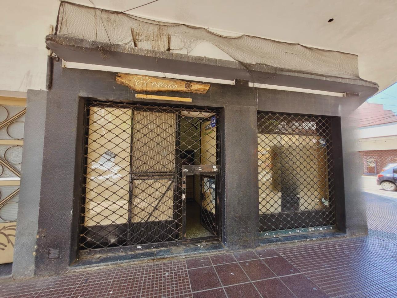 Local Comercial en Esquina - cerca Estación Villa Ballester