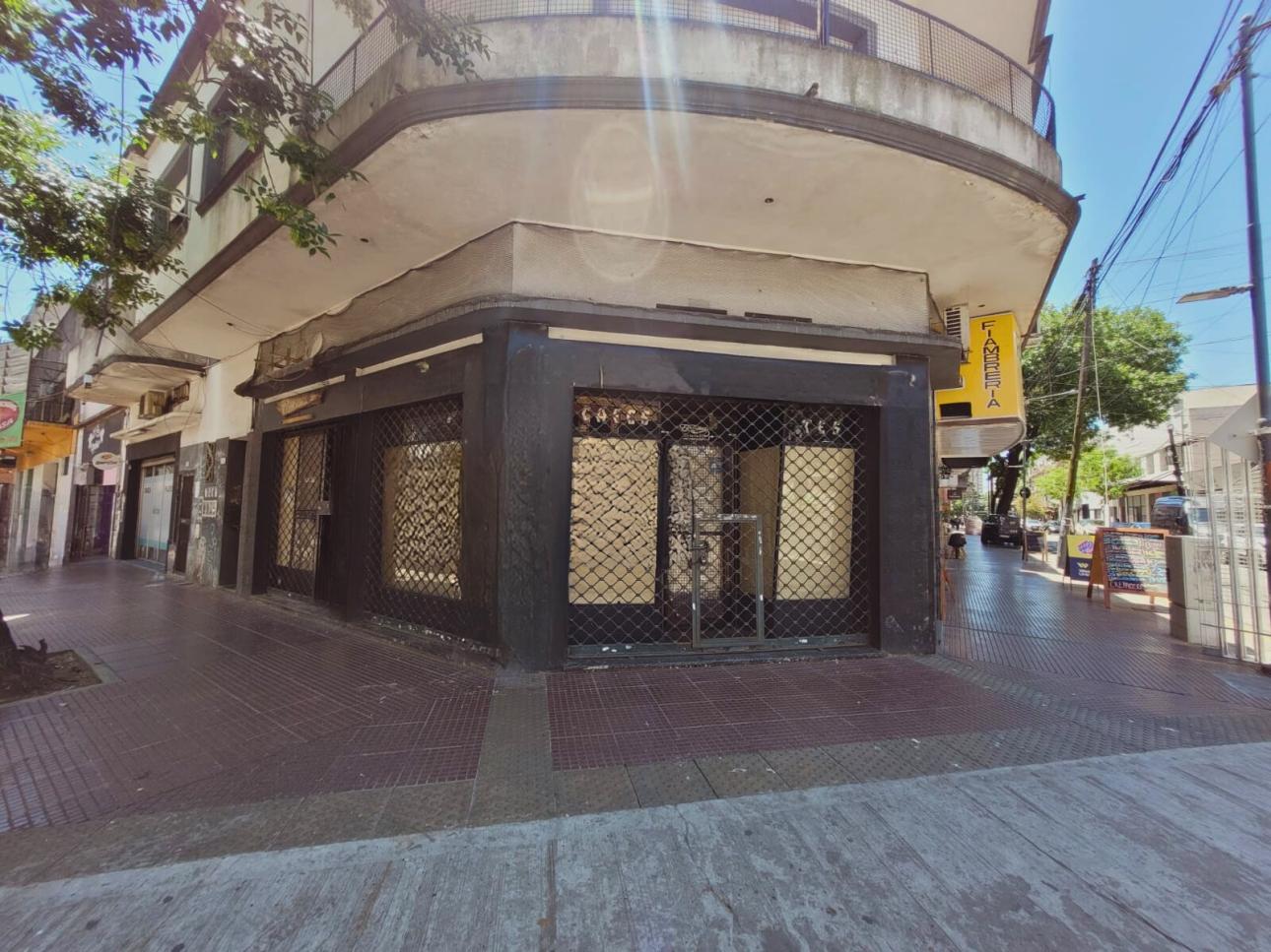 Local Comercial en Esquina - cerca Estación Villa Ballester
