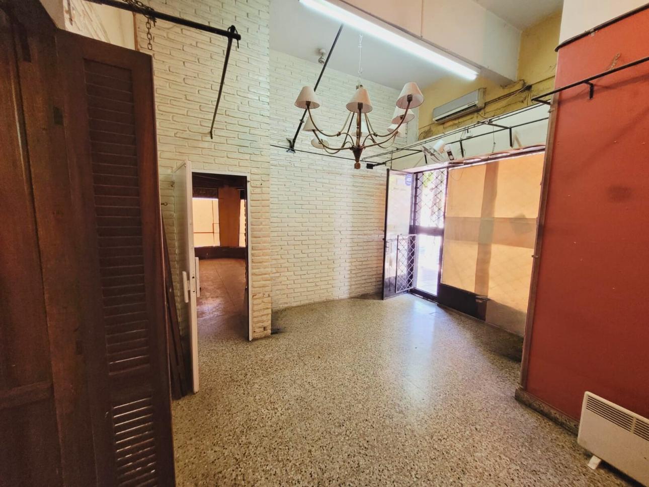 Local Comercial en Esquina - cerca Estación Villa Ballester