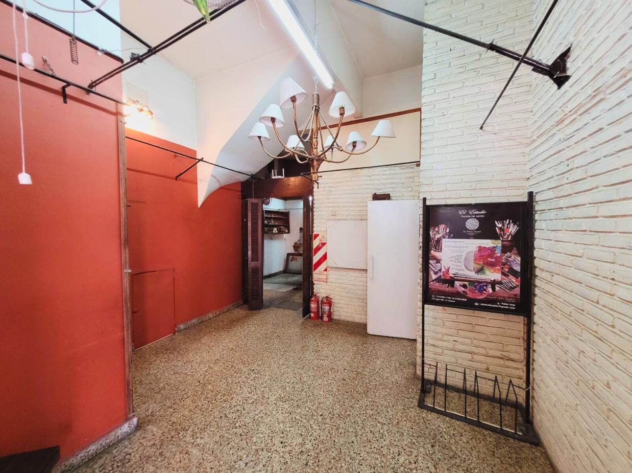 Local Comercial en Esquina - cerca Estación Villa Ballester