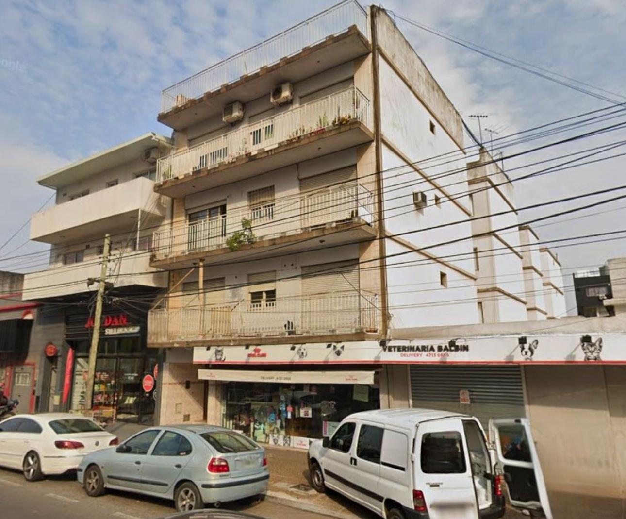 Departamento 2 Ambientes con Balcón y Lavadero