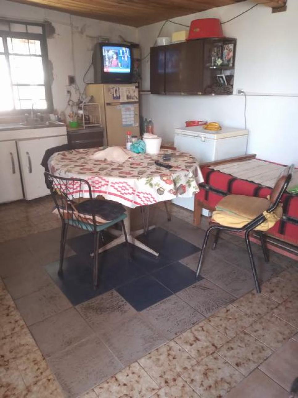 Casa sobre colectora ruta 11 en lote de 11 x 30