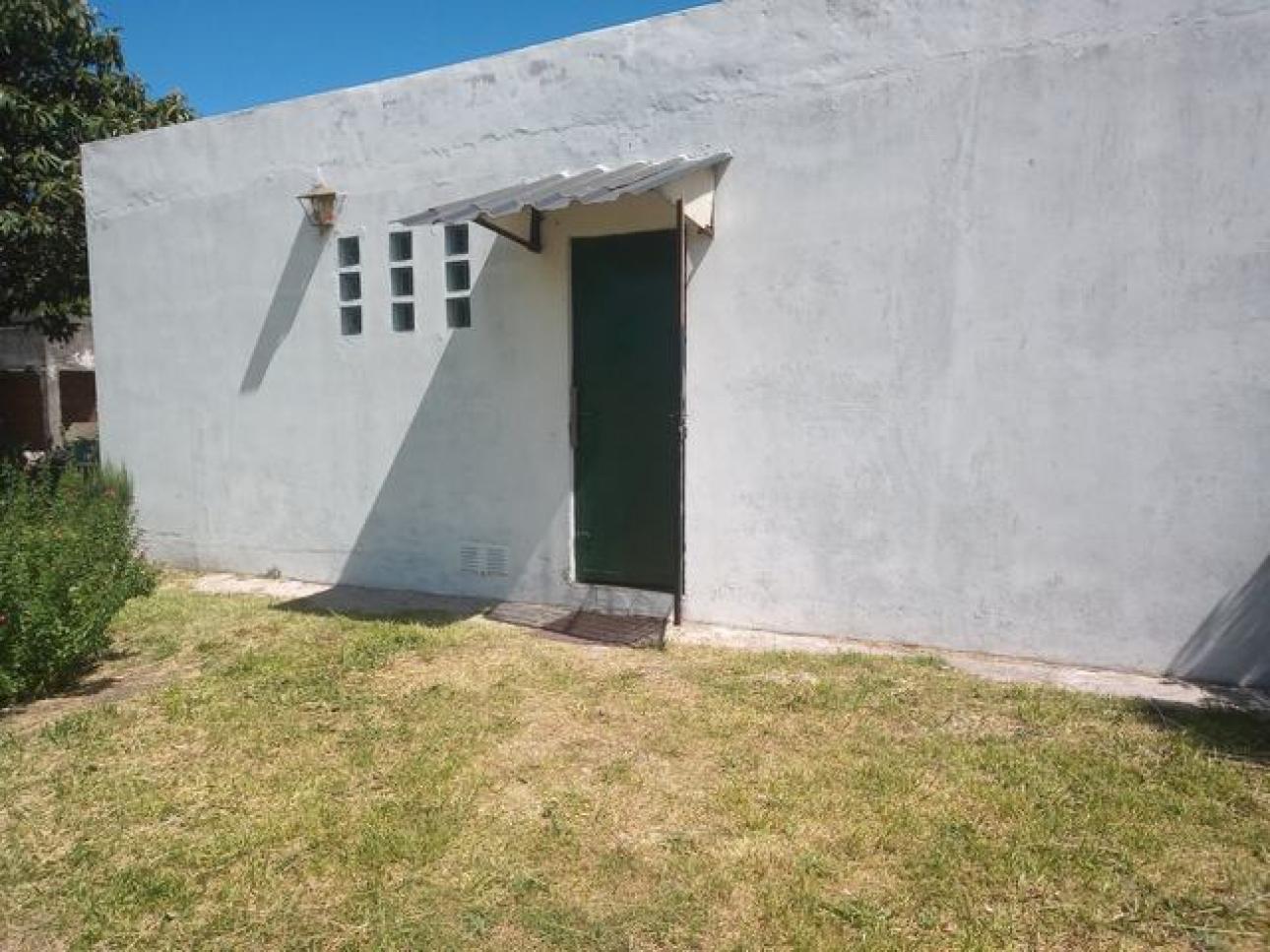 Casa sobre colectora ruta 11 en lote de 11 x 30