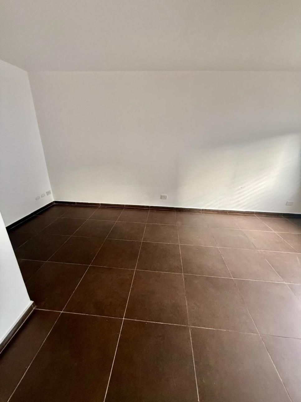 Depto en Venta -  Deto 2 amb. con guarda coche.