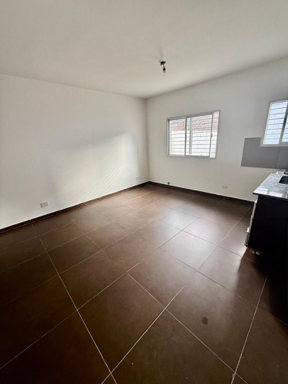 Depto en Venta -  Deto 2 amb. con guarda coche.