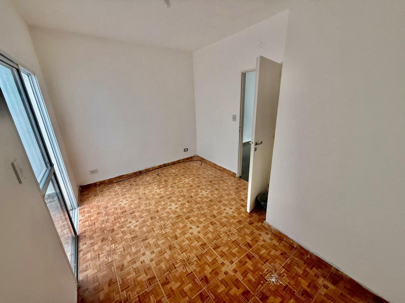 Depto en Venta -  Deto 2 amb. con guarda coche.