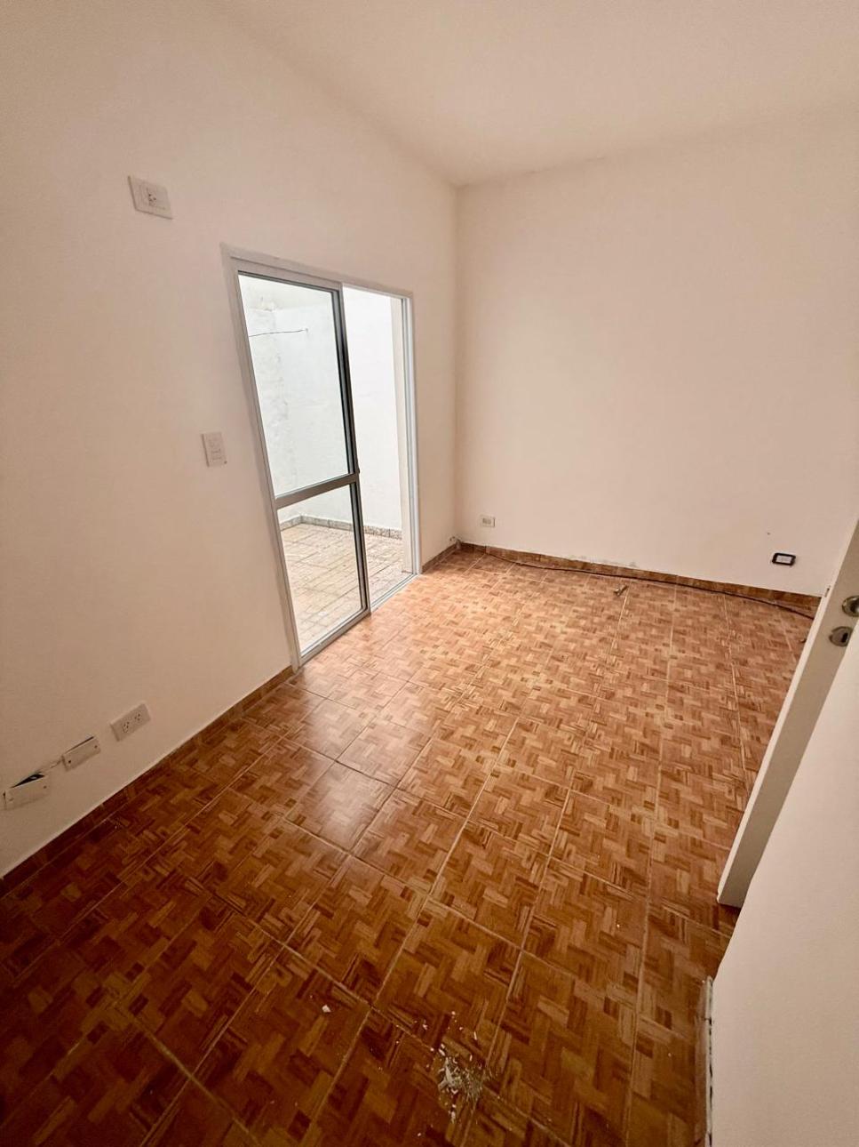 Depto en Venta -  Deto 2 amb. con guarda coche.