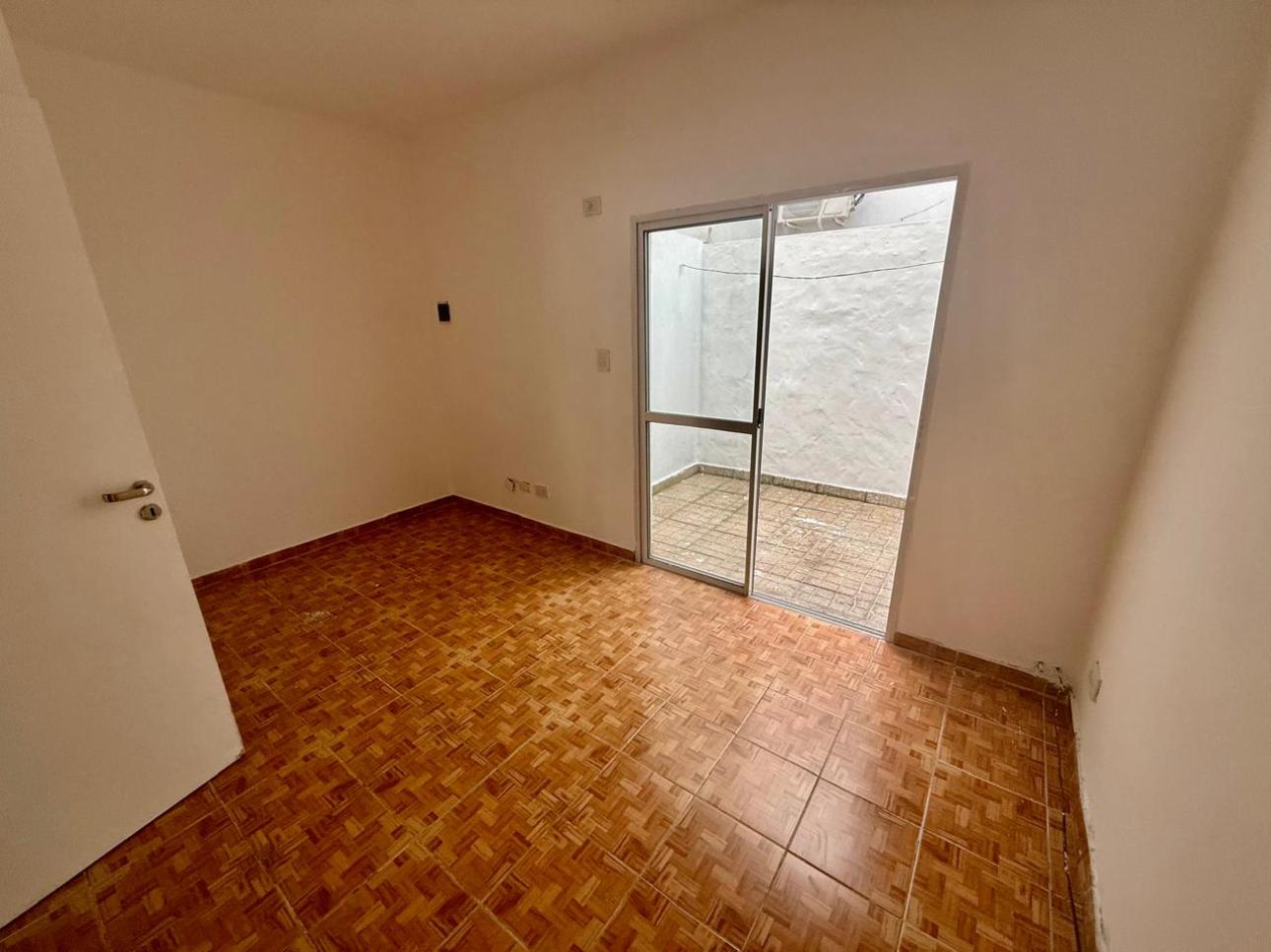 Depto en Venta -  Deto 2 amb. con guarda coche.