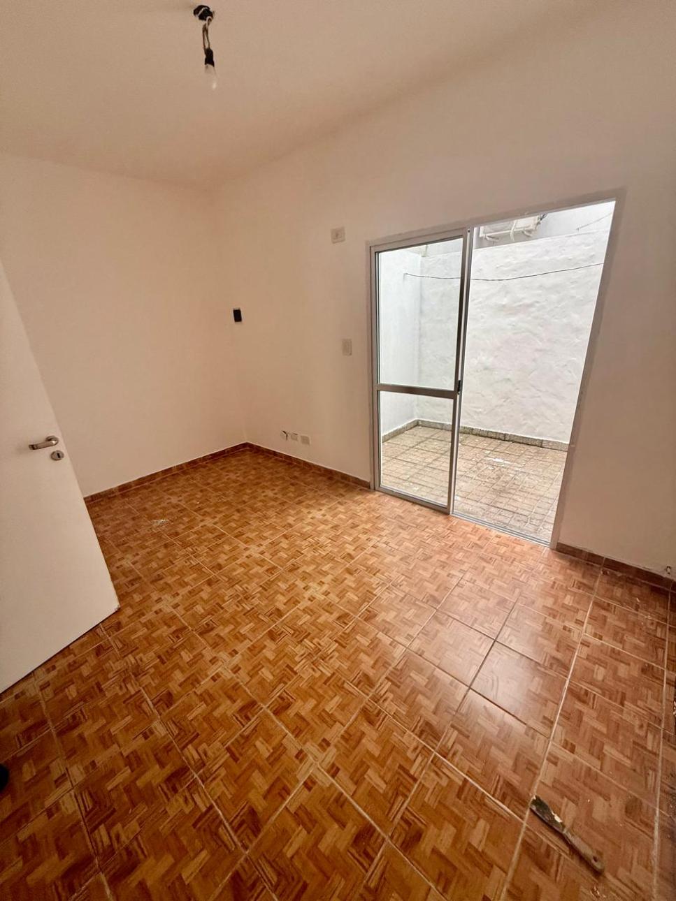 Depto en Venta -  Deto 2 amb. con guarda coche.