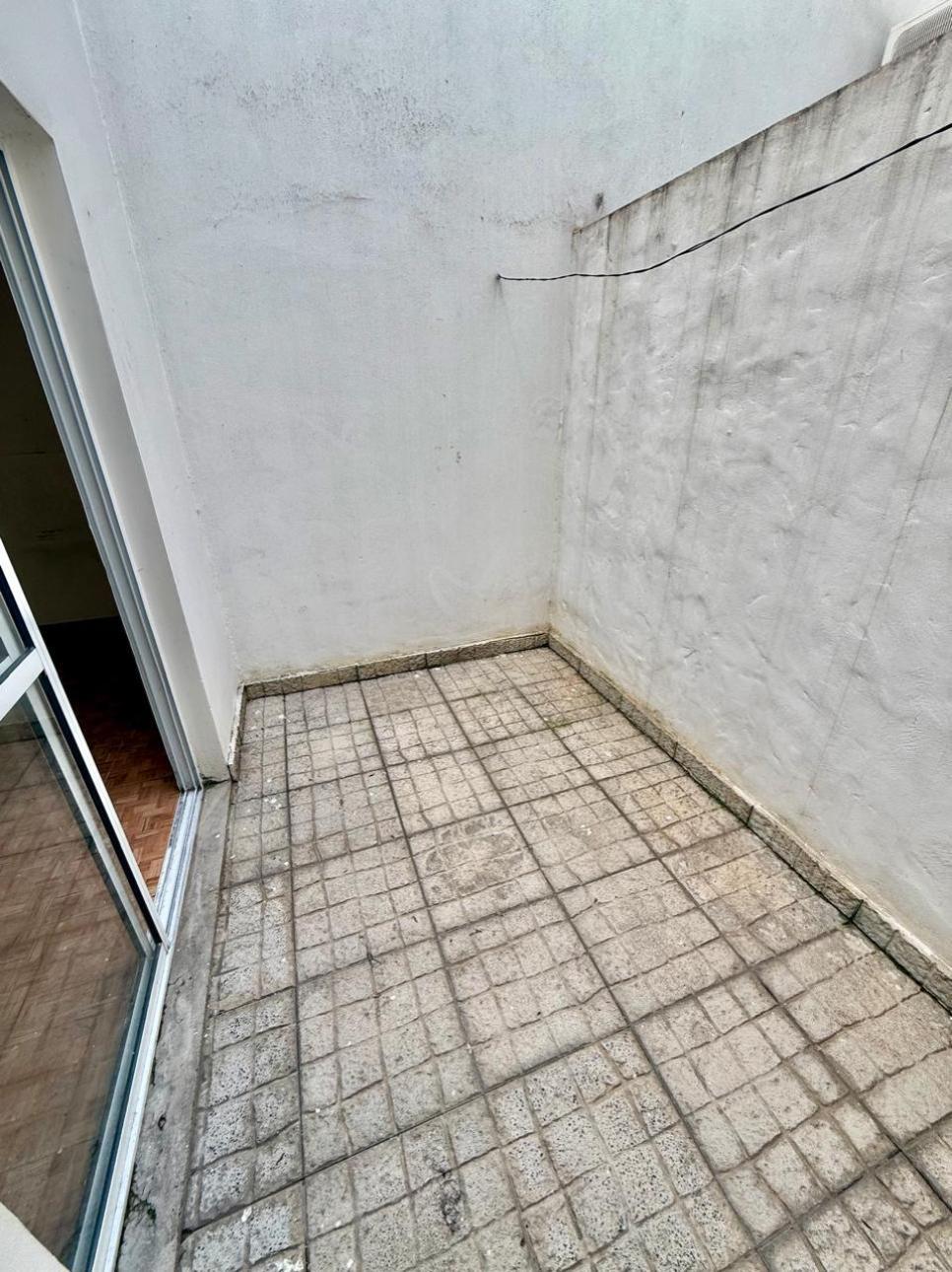 Depto en Venta -  Deto 2 amb. con guarda coche.