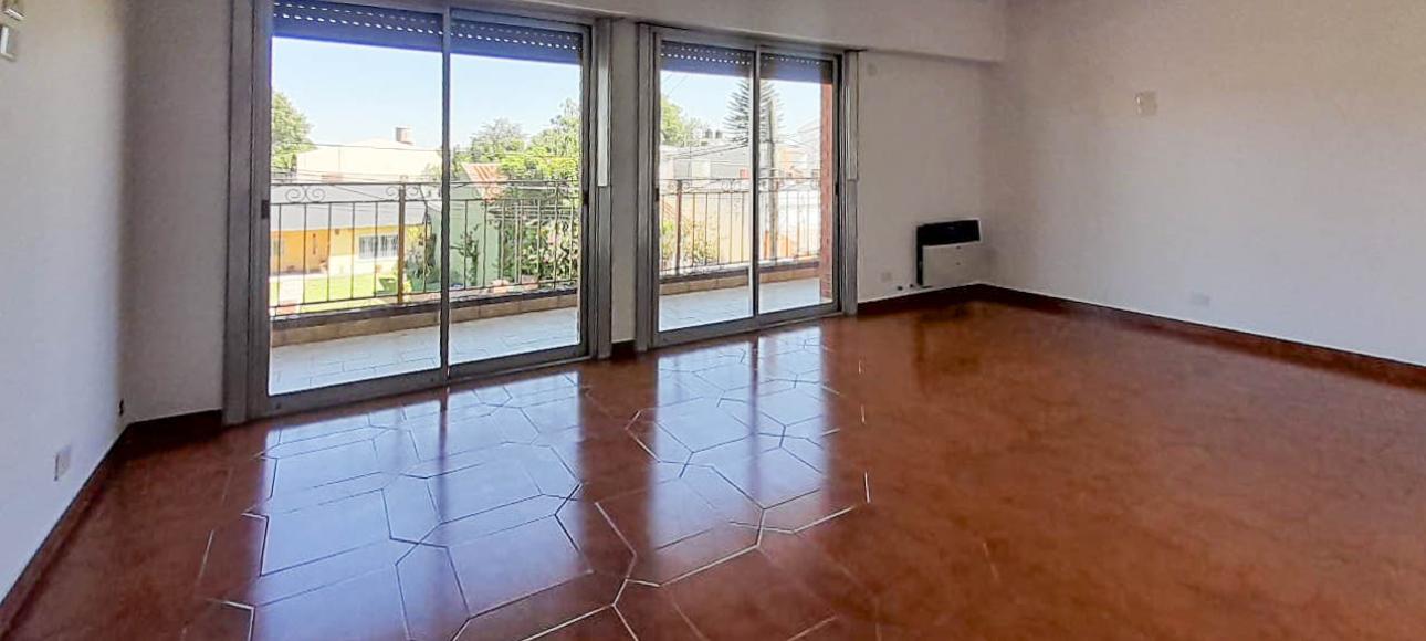 J.l. SUAREZ-IMPORTANTE PROPIEDA /LOCAL COMERCIAL Y VIVIENDA