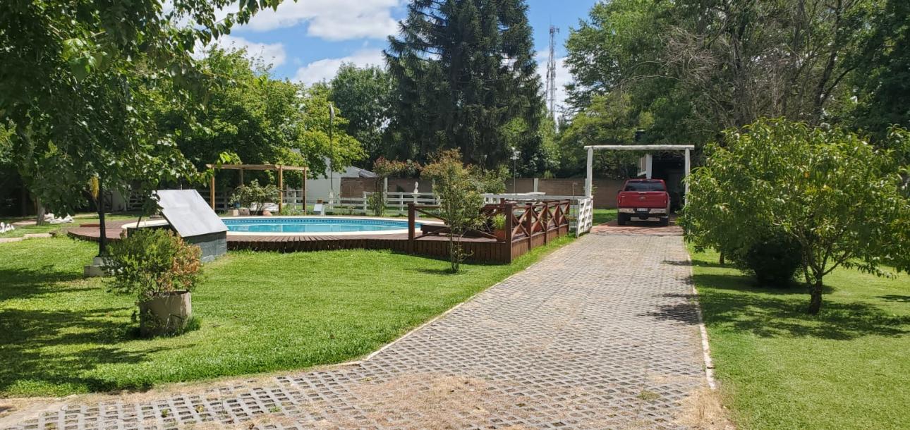 Impecable quinta estilo Finca sobre Uruguay 690, Guernica
