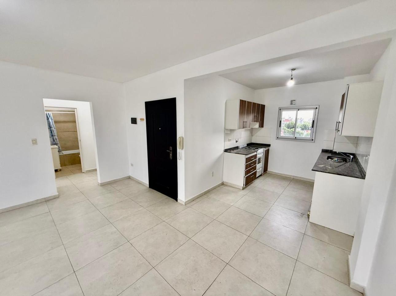 Depto en Venta- 2 amb con balcón - San Martín