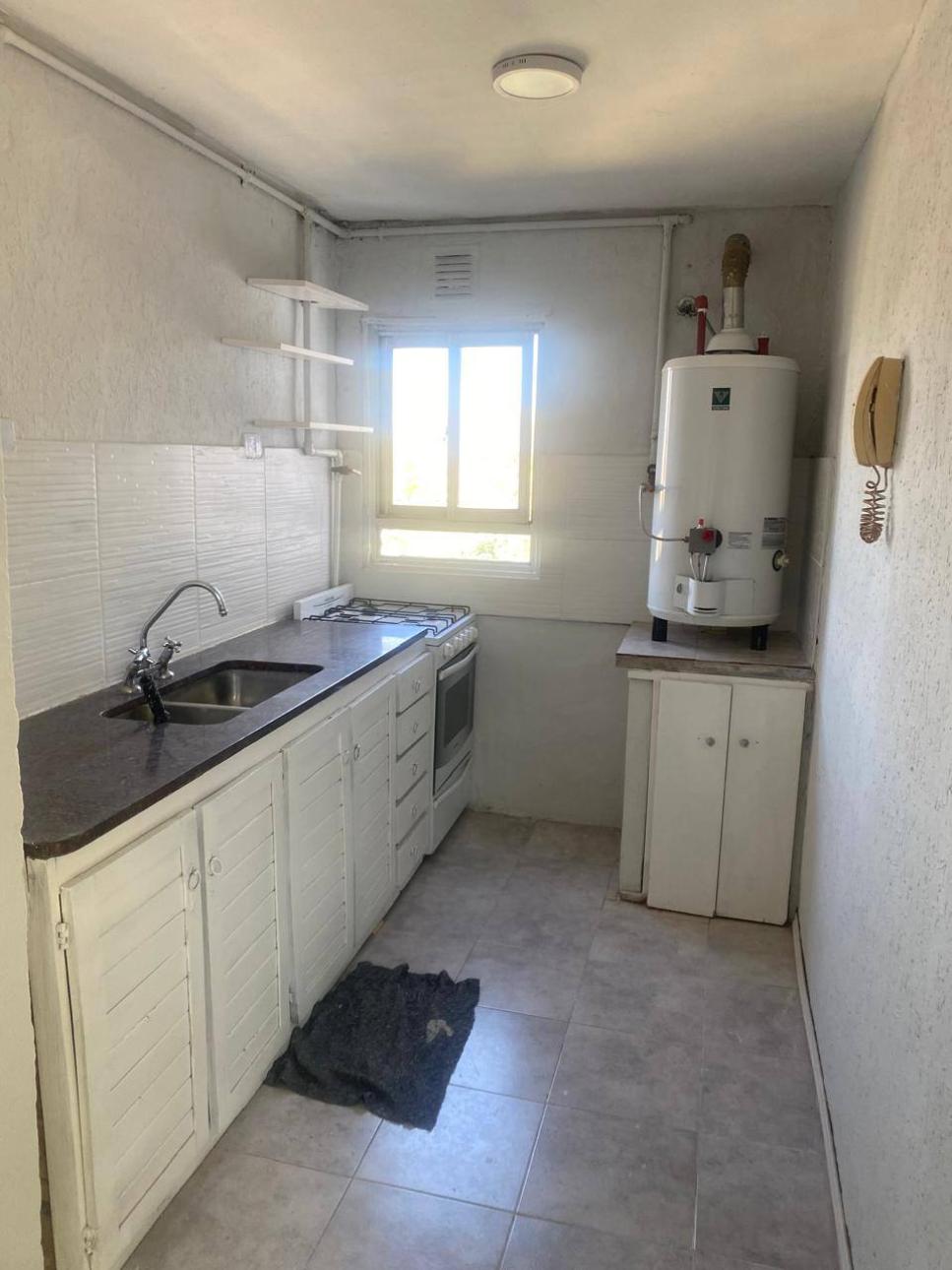 SE VENDE DPTO3 AMBIENTES EN BARRIO PIEDRABUENA