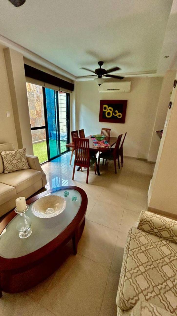 Hermosa casa de 3 dormitorios en urbanización privada