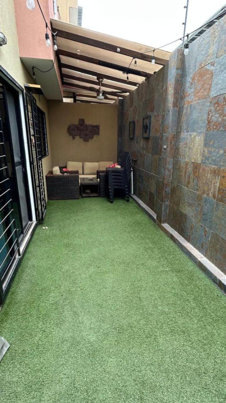Hermosa casa de 3 dormitorios en urbanización privada