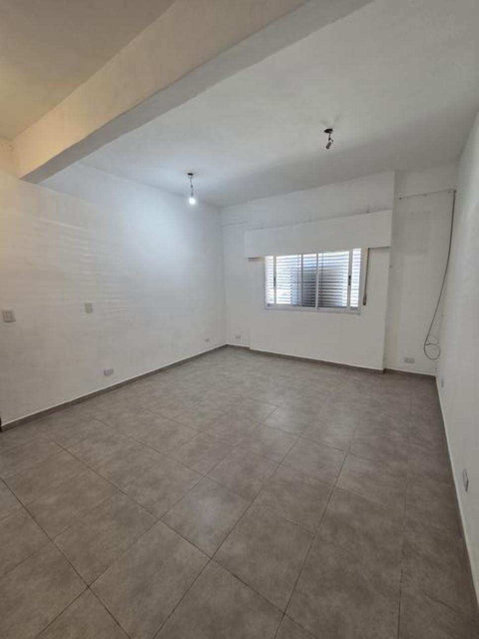 DEPARTAMENTO 2 AMB  P BAJA FRENTE MARTIN CORONADO