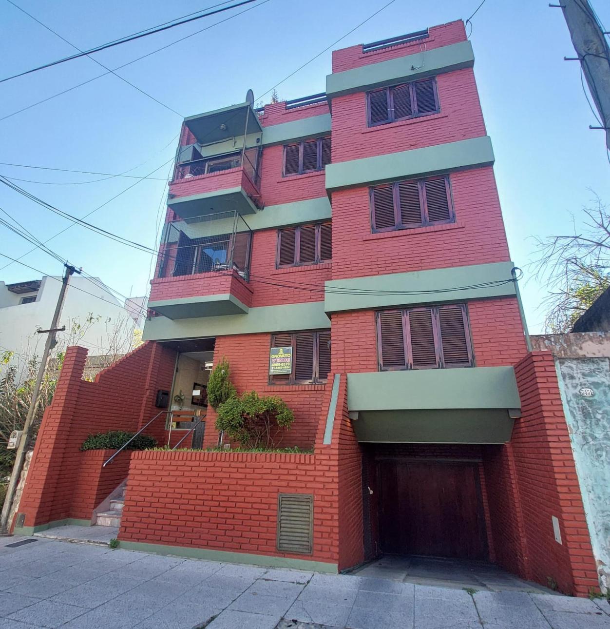 DEPARTAMENTO 3 AMBIENTES C/ESPACIO COCHERA