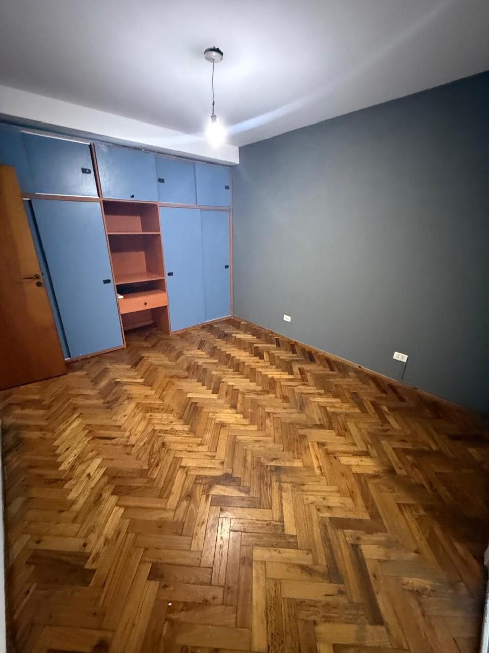 Venta de Depto 3 amb con cochera y terraza.