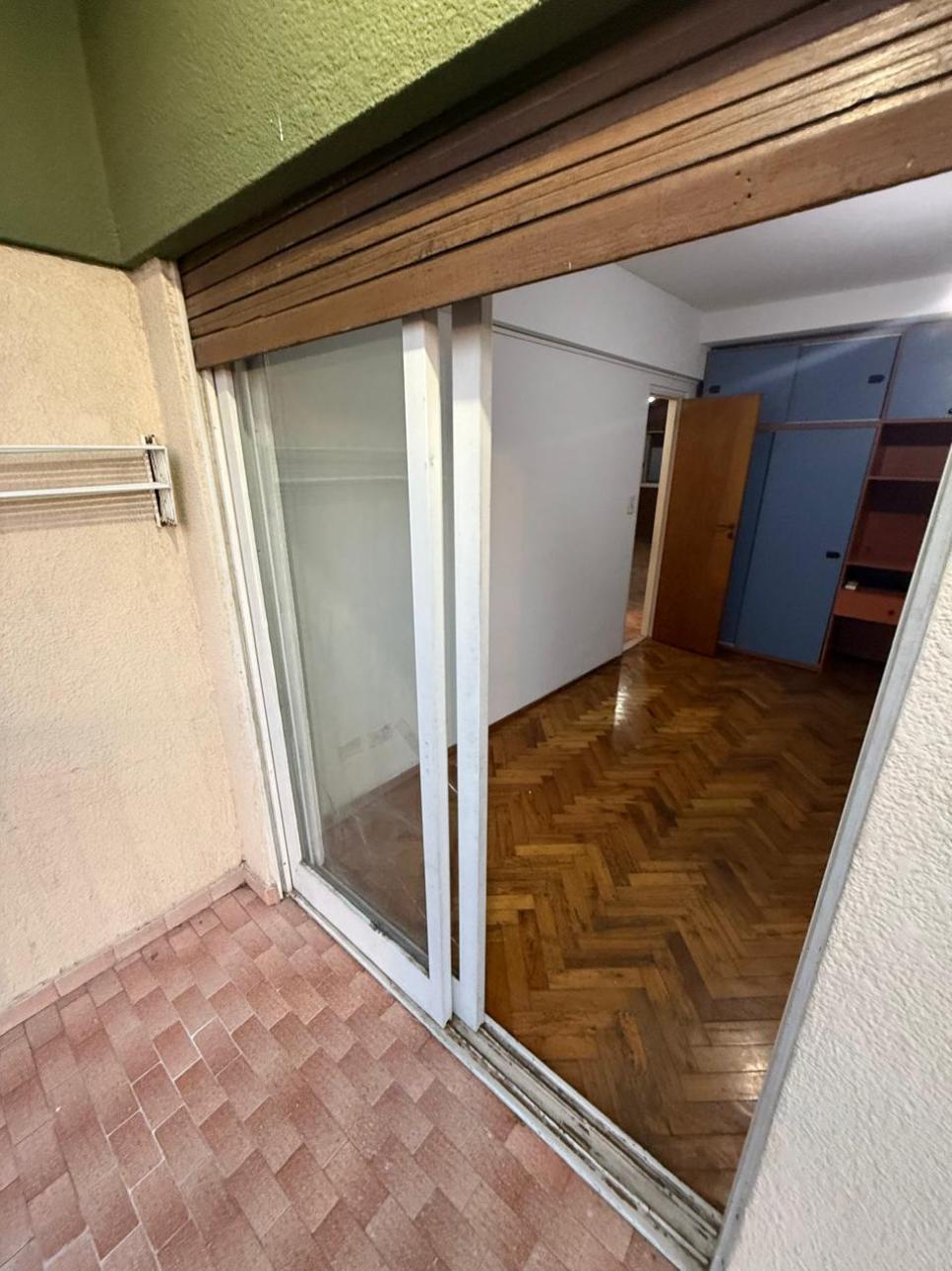 Venta de Depto 3 amb con cochera y terraza.