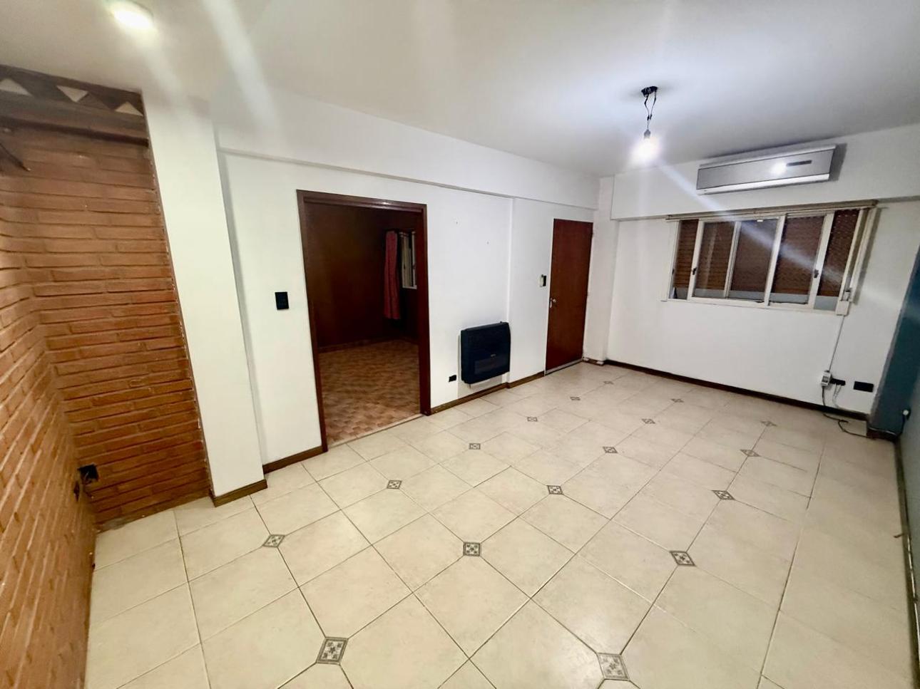 Venta de Depto 3 amb con cochera y terraza.