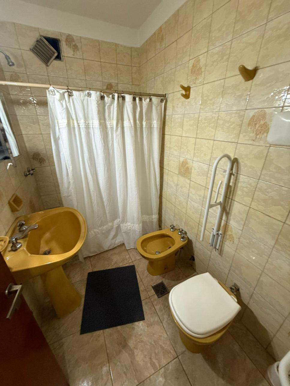 Venta de Depto 2 amb con cochera - Centro de V Ballestter