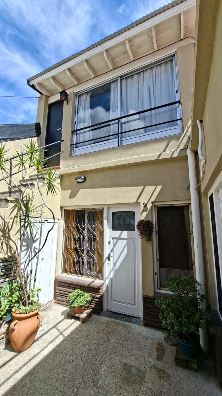 PH 4 AMBIENTES CON PATIO Y TERRAZA