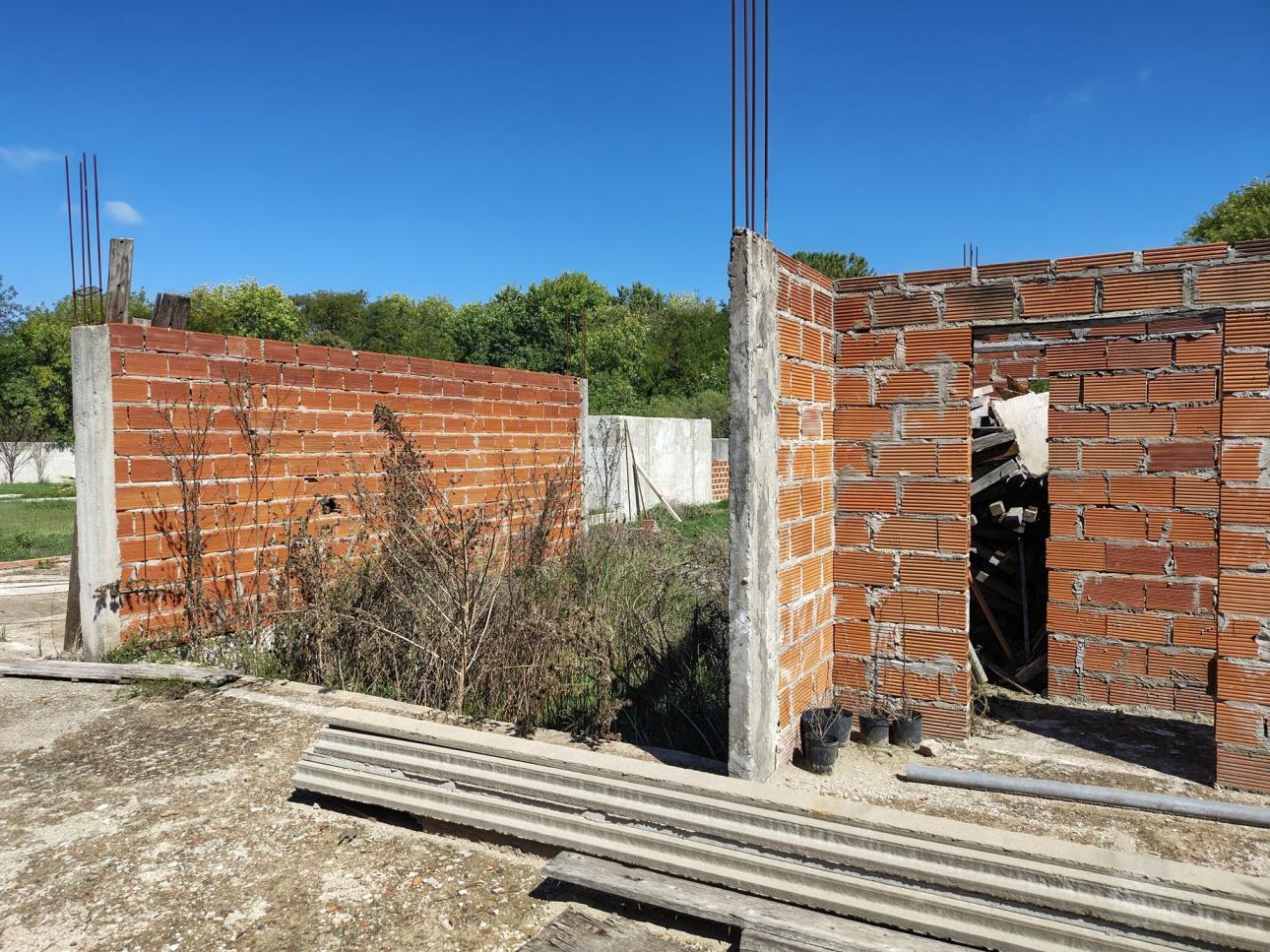Lote con importantes mejoras