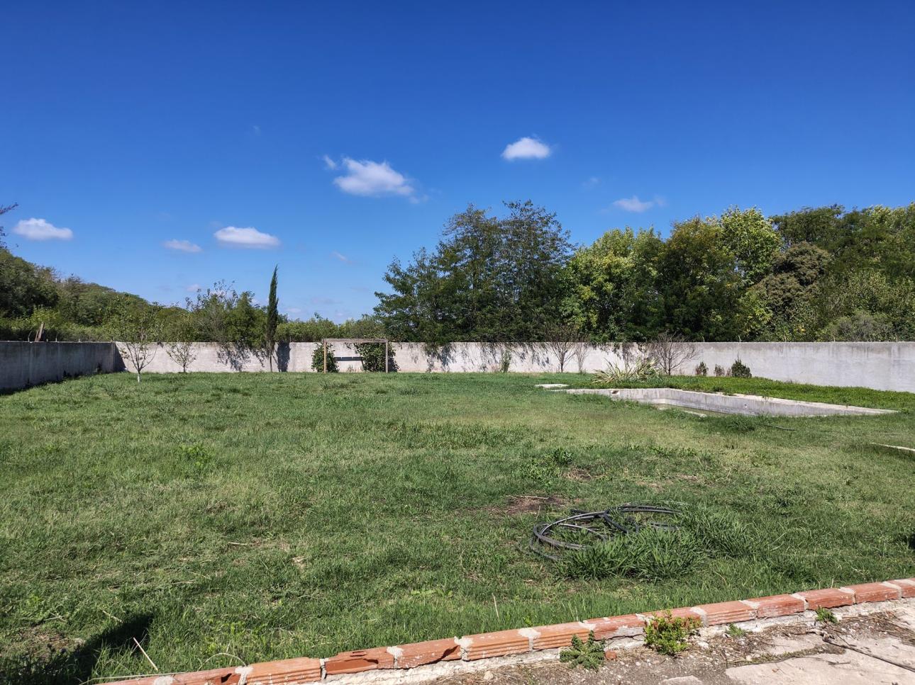 Lote con importantes mejoras