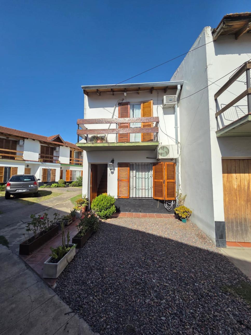 Venta de Duplex en complejo de Martin Coronado!!